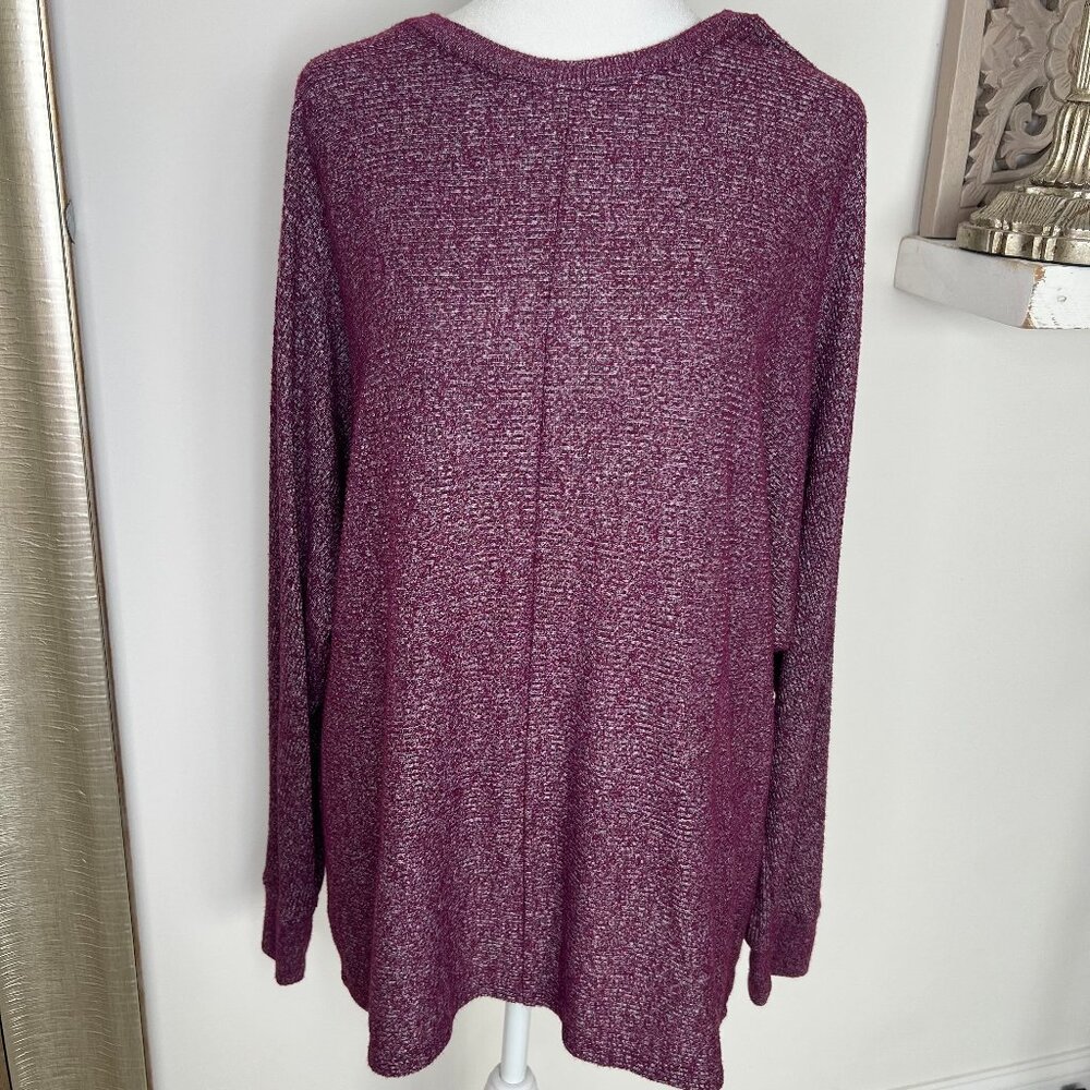 Time and Tru Oversized Lightweight Long Sleeve Top - Picture 1 of 7